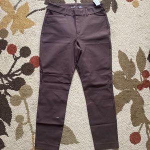 BRAND NEW!!!! Old Navy high rise pixie pants.